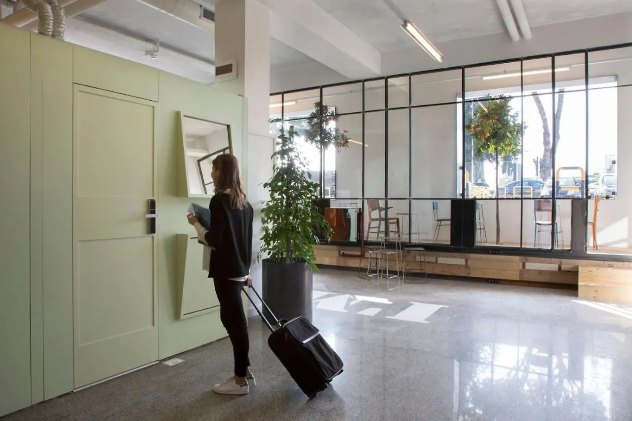 Capsule hotel Bed & Boarding Hotel Naples