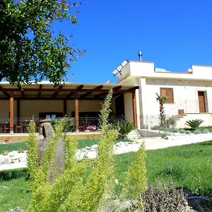 Farma La Casa Di Bacco